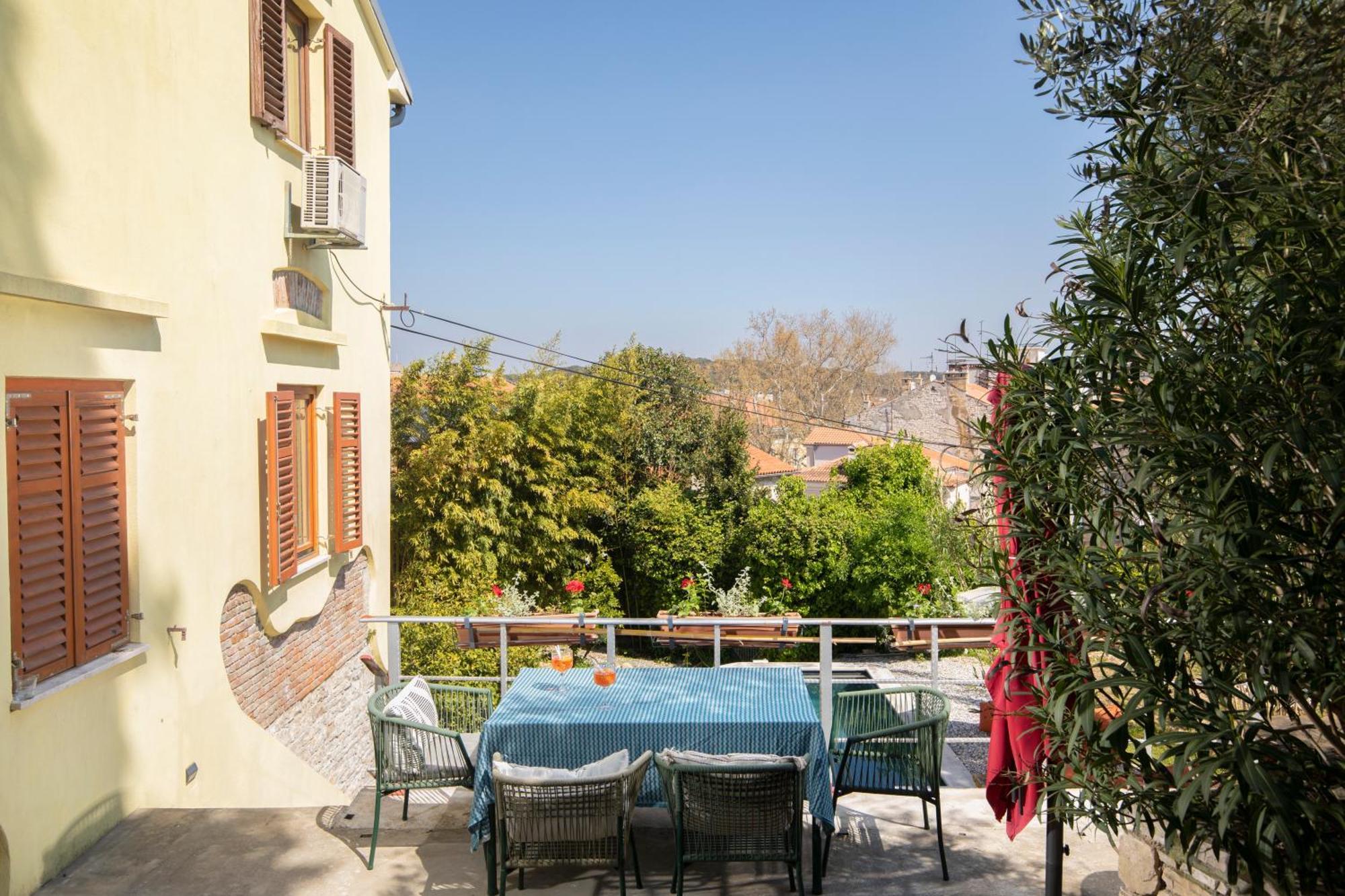 Casa Castel - Old Town House Ferienhaus Pula